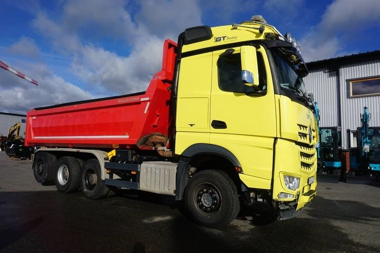 Mercedes-Benz Arocs 3263 , 8x4 Tridem - 翻斗车:图2 Mercedes-Benz Arocs 3263 , 8x4 Tridem - 翻斗车:图2