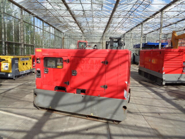 Diversen 30 KVA Genelec 30 KVA - 发电机组:图4 Diversen 30 KVA Genelec 30 KVA - 发电机组:图4