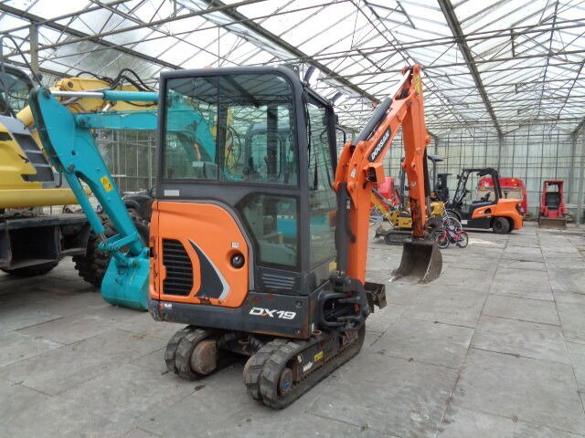 Doosan DX19 - 小型挖掘机:图4 Doosan DX19 - 小型挖掘机:图4