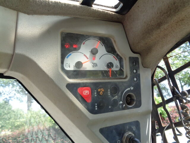 JCB 135 R - 滑移装载机:图2 JCB 135 R - 滑移装载机:图2