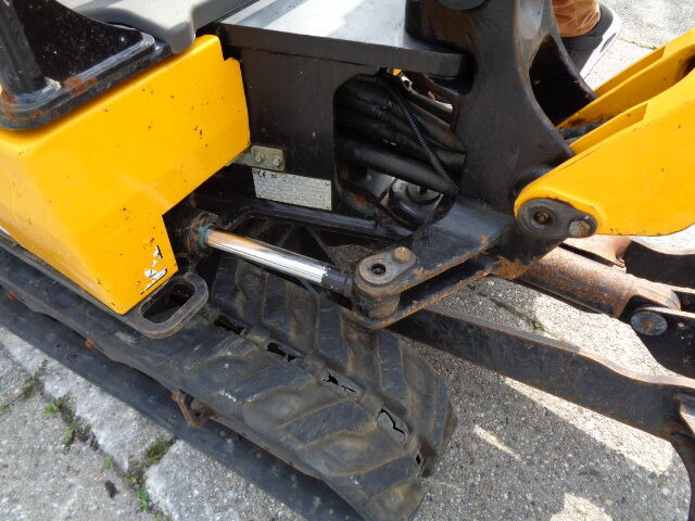 小型挖掘机 JCB 15C-1：图8