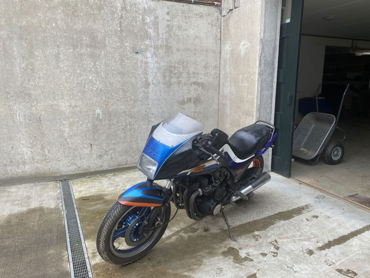 Kawasaki GPZ 750 - 摩托车:图3 Kawasaki GPZ 750 - 摩托车:图3