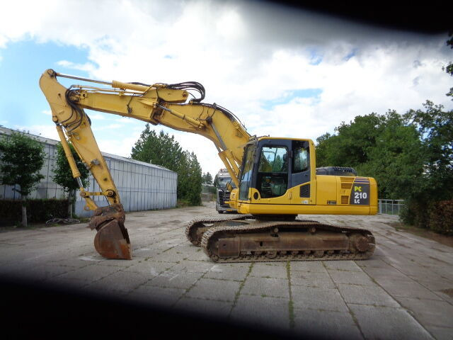 Komatsu PC210 LC-8 - 履带式挖掘机:图3 Komatsu PC210 LC-8 - 履带式挖掘机:图3