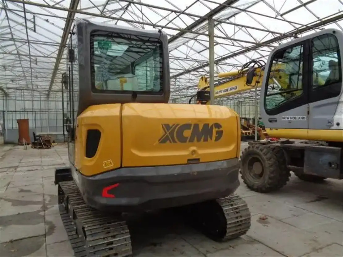 XCMG XE60GA - 履带式挖掘机:图3 XCMG XE60GA - 履带式挖掘机:图3