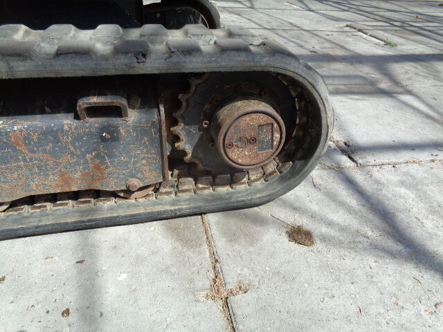 Yanmar SV22 - 小型挖掘机:图4 Yanmar SV22 - 小型挖掘机:图4