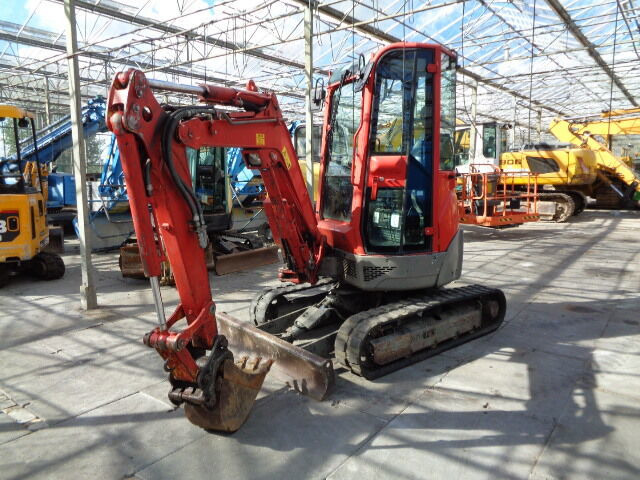 Yanmar VIO 25-4 - 小型挖掘机:图2 Yanmar VIO 25-4 - 小型挖掘机:图2