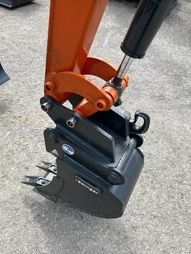 Hitachi ZX10U-6 - 小型挖掘机:图5 Hitachi ZX10U-6 - 小型挖掘机:图5