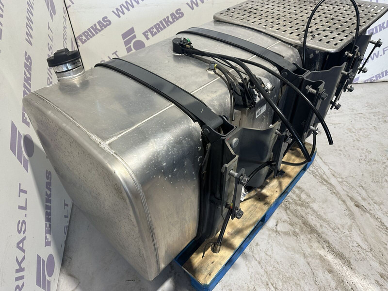 DAF 830L, fuel tank with brackets - 燃料箱 适用于 卡车:图5 DAF 830L, fuel tank with brackets - 燃料箱 适用于 卡车:图5