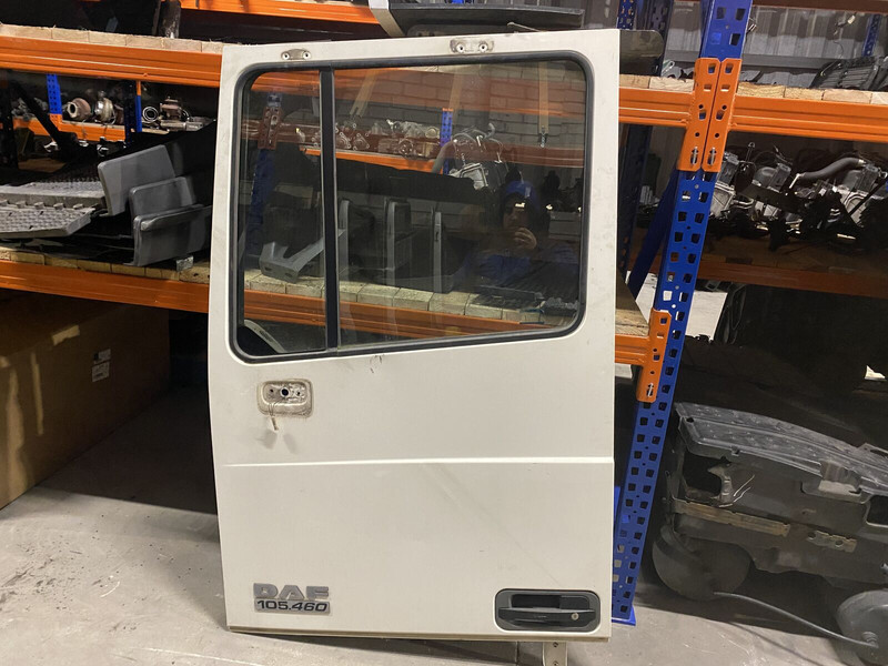 DAF xf105 - 车门及其零件 适用于 卡车:图1 DAF xf105 - 车门及其零件 适用于 卡车:图1