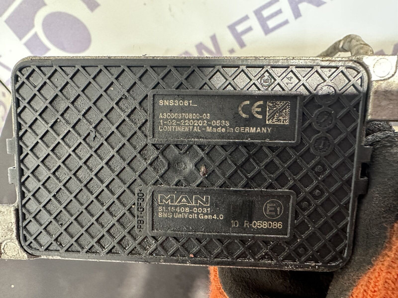 MAN exhaust pipe with NOX sensor - 排气管 适用于 卡车:图4 MAN exhaust pipe with NOX sensor - 排气管 适用于 卡车:图4