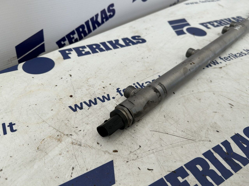 Mercedes-Benz fuel rail - 燃料系统 适用于 卡车:图2 Mercedes-Benz fuel rail - 燃料系统 适用于 卡车:图2