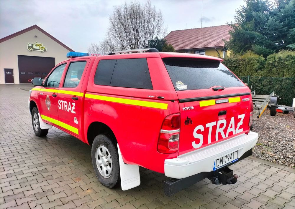 Toyota Hilux 2.5D 4x4, straż, strażacki, pożarniczy - 消防车, 皮卡车:图4 Toyota Hilux 2.5D 4x4, straż, strażacki, pożarniczy - 消防车, 皮卡车:图4