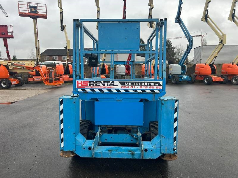 Genie GS2668 RT diesel 4x4 10m (1527) - 剪式升降机:图4 Genie GS2668 RT diesel 4x4 10m (1527) - 剪式升降机:图4