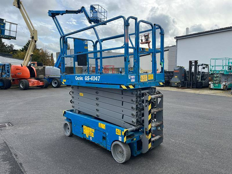 Genie GS4047 elektro 14m (1808) - 剪式升降机:图5 Genie GS4047 elektro 14m (1808) - 剪式升降机:图5