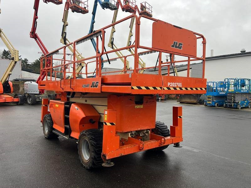 JLG 4394 RT diesel 4x4 15m (1747) - 剪式升降机:图5 JLG 4394 RT diesel 4x4 15m (1747) - 剪式升降机:图5
