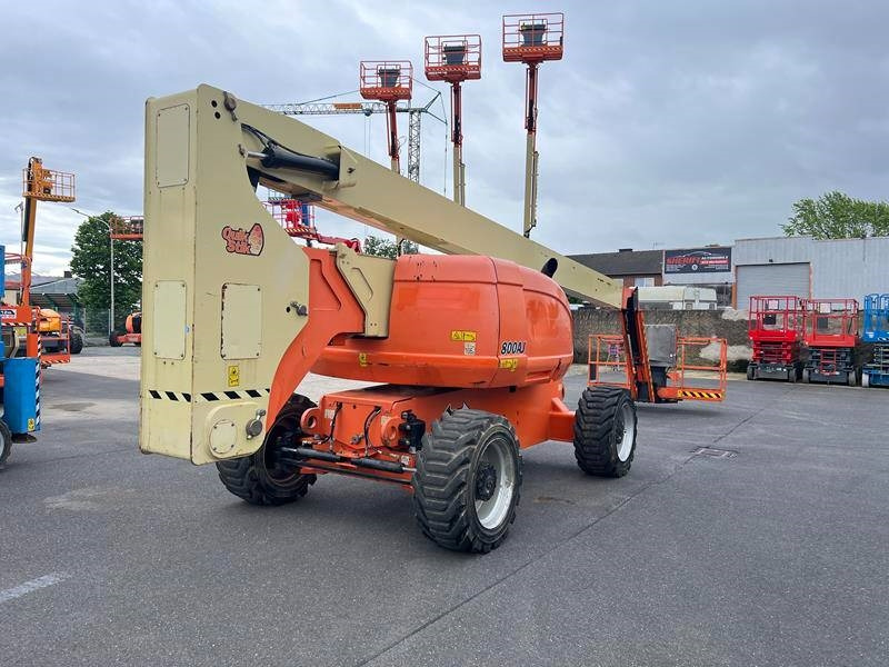 JLG 800AJ diesel 4x4 26m (1787) - 铰接臂:图3 JLG 800AJ diesel 4x4 26m (1787) - 铰接臂:图3