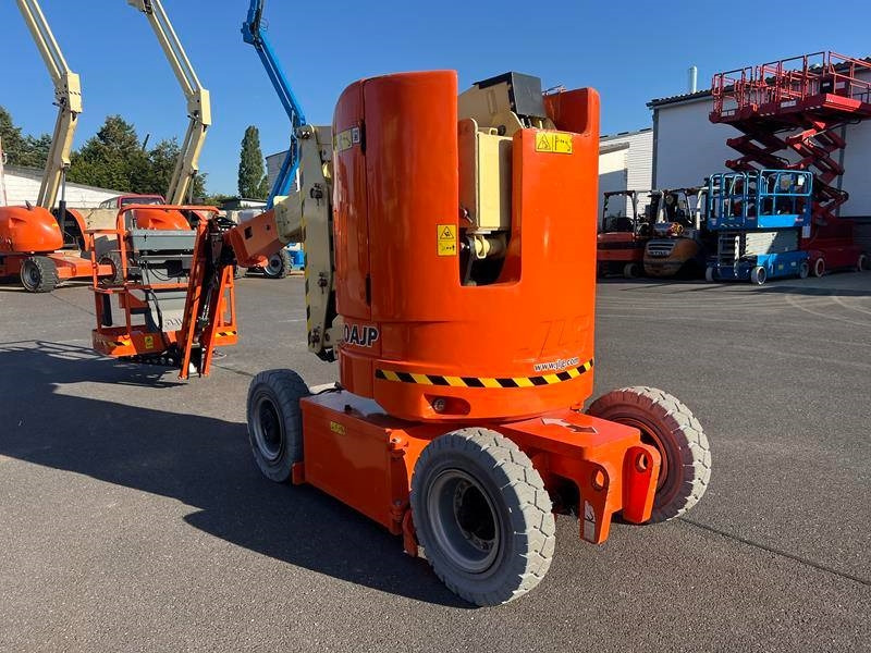 JLG E300 AJP elektro 11m (1791) - 铰接臂:图4 JLG E300 AJP elektro 11m (1791) - 铰接臂:图4