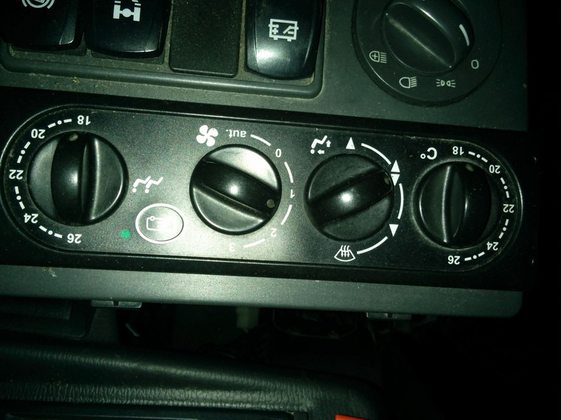 仪表板 Iveco климат контроль Iveko:图14 仪表板 Iveco климат контроль Iveko:图14