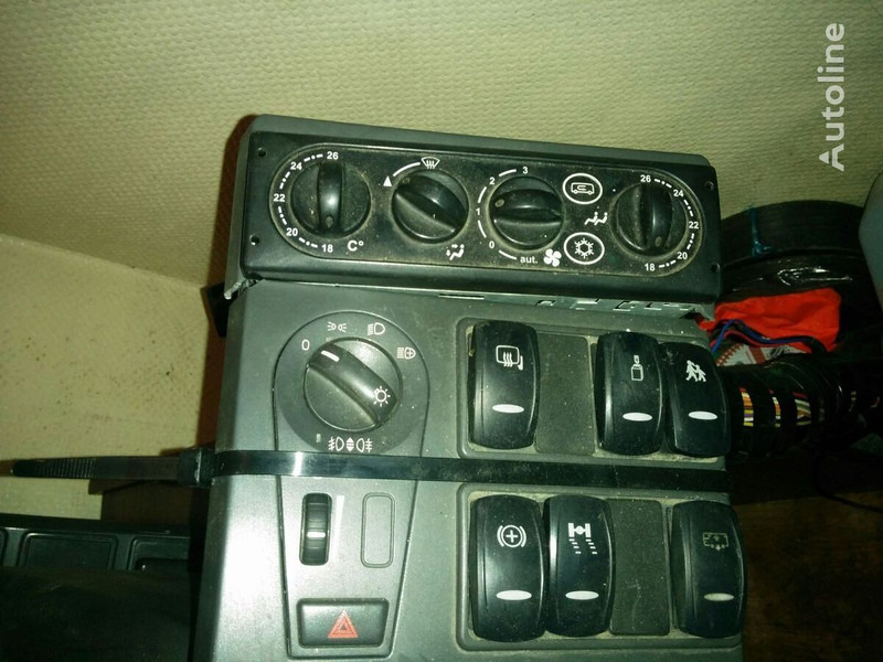 仪表板 Iveco климат контроль Iveko:图15 仪表板 Iveco климат контроль Iveko:图15