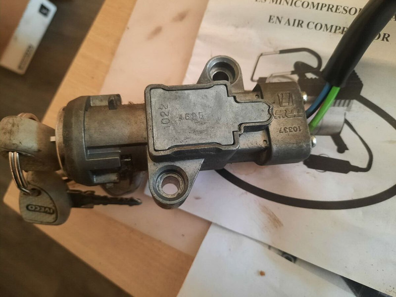 仪表板 Iveco климат контроль Iveko:图16 仪表板 Iveco климат контроль Iveko:图16