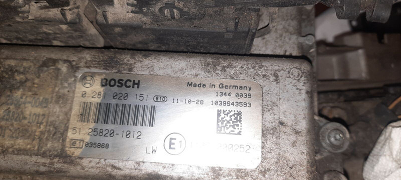 ECU MAN BOSCH 0281001521. 0261200173 \ 020600009:图15 ECU MAN BOSCH 0281001521. 0261200173 \ 020600009:图15