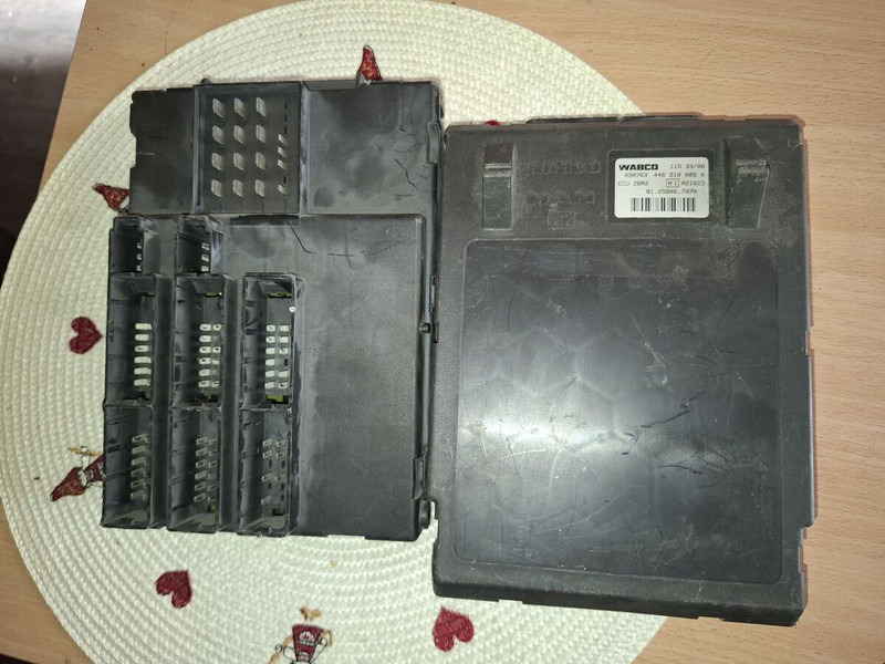 MAN WABCO ECU ZBR2 / 81.25806.7096. - ECU:图1 MAN WABCO ECU ZBR2 / 81.25806.7096. - ECU:图1