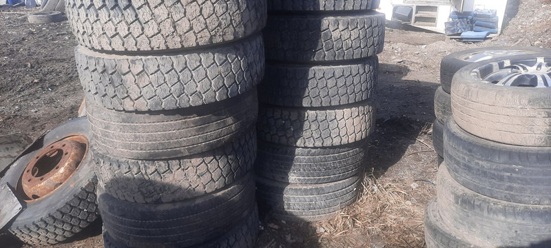 Michelin 295*80R22.5 255*70 \ 275*70* 265\70R19.5 - 轮胎 适用于 卡车:图5 Michelin 295*80R22.5 255*70 \ 275*70* 265\70R19.5 - 轮胎 适用于 卡车:图5