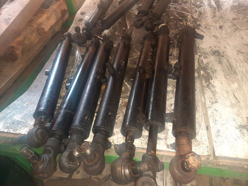 Scania цилиндр гидралический - 转向系统:图2 Scania цилиндр гидралический - 转向系统:图2