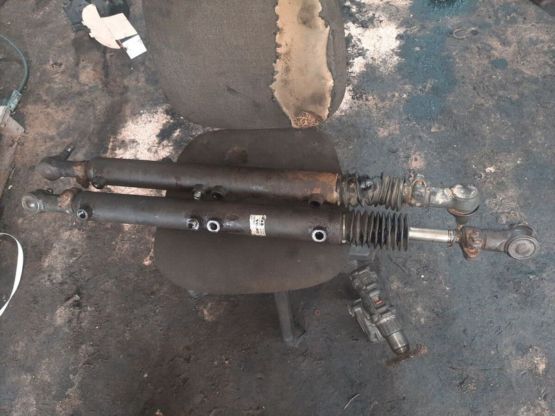 Scania цилиндр гидралический - 转向系统:图5 Scania цилиндр гидралический - 转向系统:图5