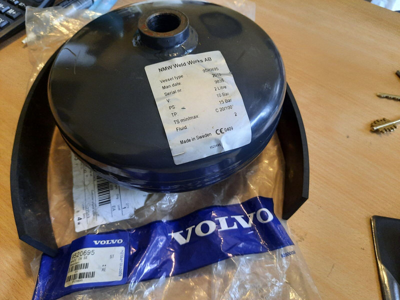 Volvo 9520695 - 液压系统:图1 Volvo 9520695 - 液压系统:图1