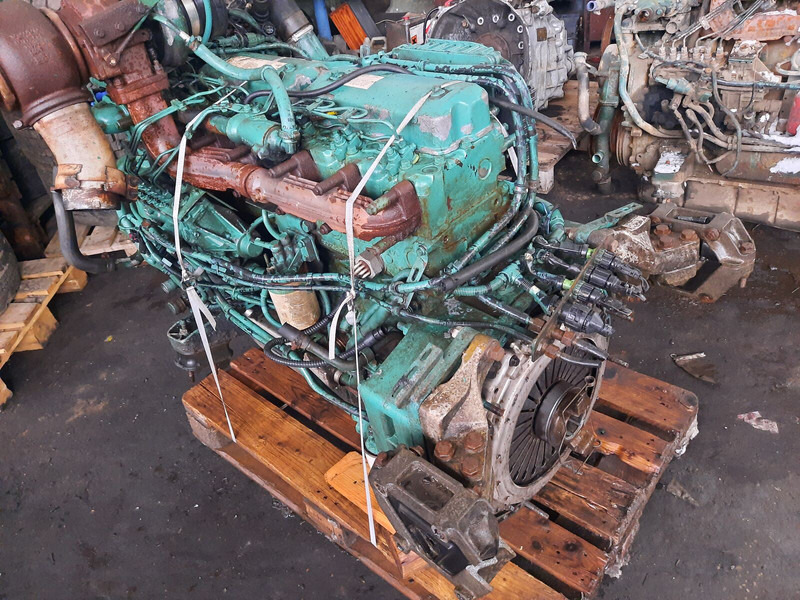 Volvo D7C-310 EC99 - 发动机:图3 Volvo D7C-310 EC99 - 发动机:图3