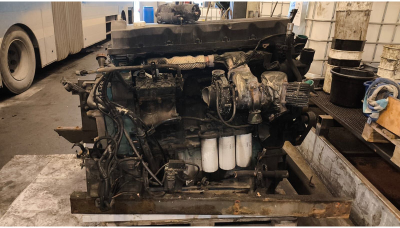 Volvo D9B380/ D9B-360 .G9A-300 D9B310. D9A.-340 - 发动机:图2 Volvo D9B380/ D9B-360 .G9A-300 D9B310. D9A.-340 - 发动机:图2
