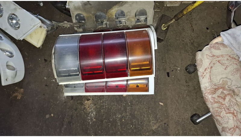 Volvo - 转向灯:图4 Volvo - 转向灯:图4