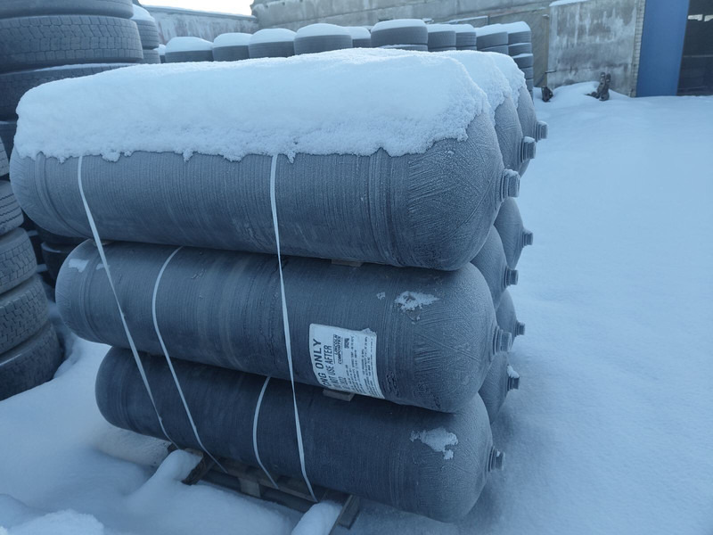 Volvo - 燃料箱:图2 Volvo - 燃料箱:图2