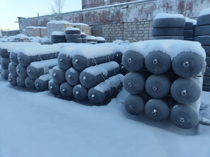 Volvo - 燃料箱:图3 Volvo - 燃料箱:图3