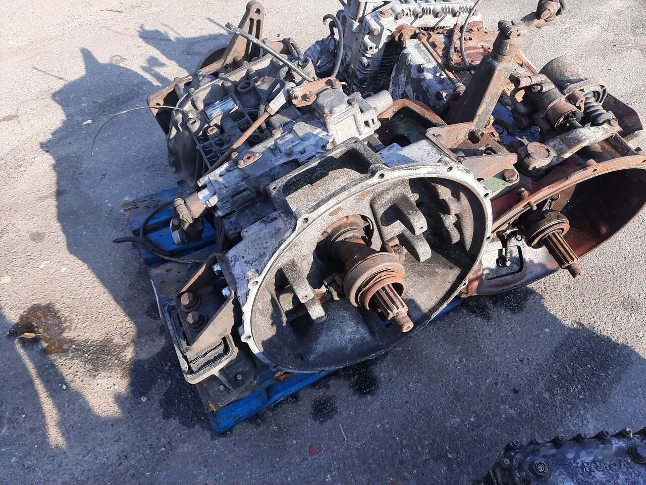 ZF 16S130 .8S180IT . 6S150C. 8S140 IT.6S80+GV80/ 6S90/ S5-24-3 / 6S Van Hool Neoplan - 变速箱 适用于 巴士:图2 ZF 16S130 .8S180IT . 6S150C. 8S140 IT.6S80+GV80/ 6S90/ S5-24-3 / 6S Van Hool Neoplan - 变速箱 适用于 巴士:图2