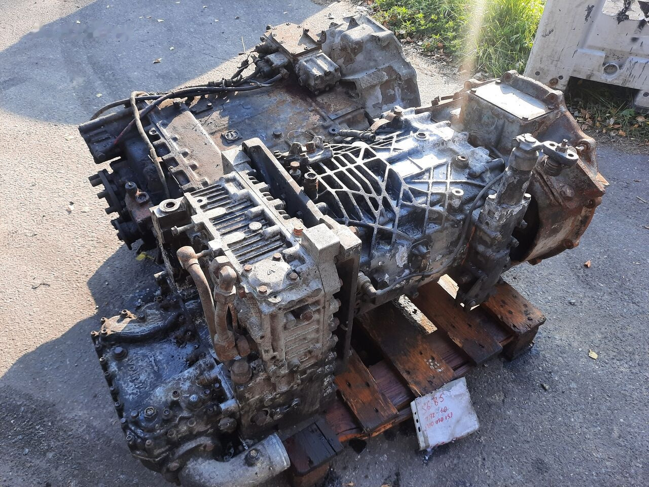 ZF 16S130 .8S180IT . 6S150C. 8S140 IT.6S80+GV80/ 6S90/ S5-24-3 / 6S Van Hool Neoplan - 变速箱 适用于 巴士:图1 ZF 16S130 .8S180IT . 6S150C. 8S140 IT.6S80+GV80/ 6S90/ S5-24-3 / 6S Van Hool Neoplan - 变速箱 适用于 巴士:图1