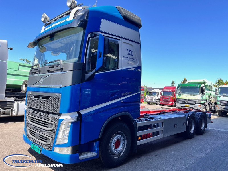 Volvo FH 540 6x4, Dual clutch, XL Globetrotter, PTO, Retarder - 驾驶室底盘卡车:图3 Volvo FH 540 6x4, Dual clutch, XL Globetrotter, PTO, Retarder - 驾驶室底盘卡车:图3
