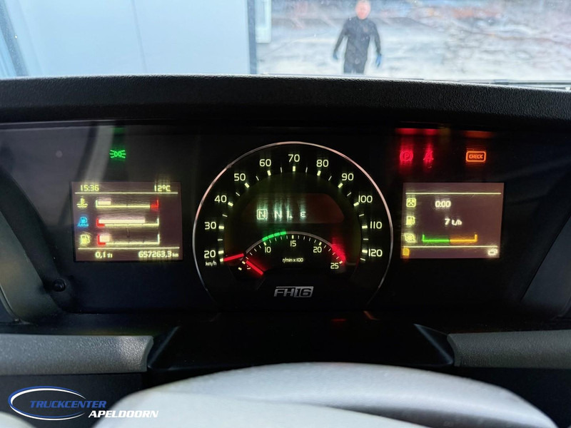 Volvo FH 657000 km, 6x4, Globetrotter - 驾驶室底盘卡车:图5 Volvo FH 657000 km, 6x4, Globetrotter - 驾驶室底盘卡车:图5