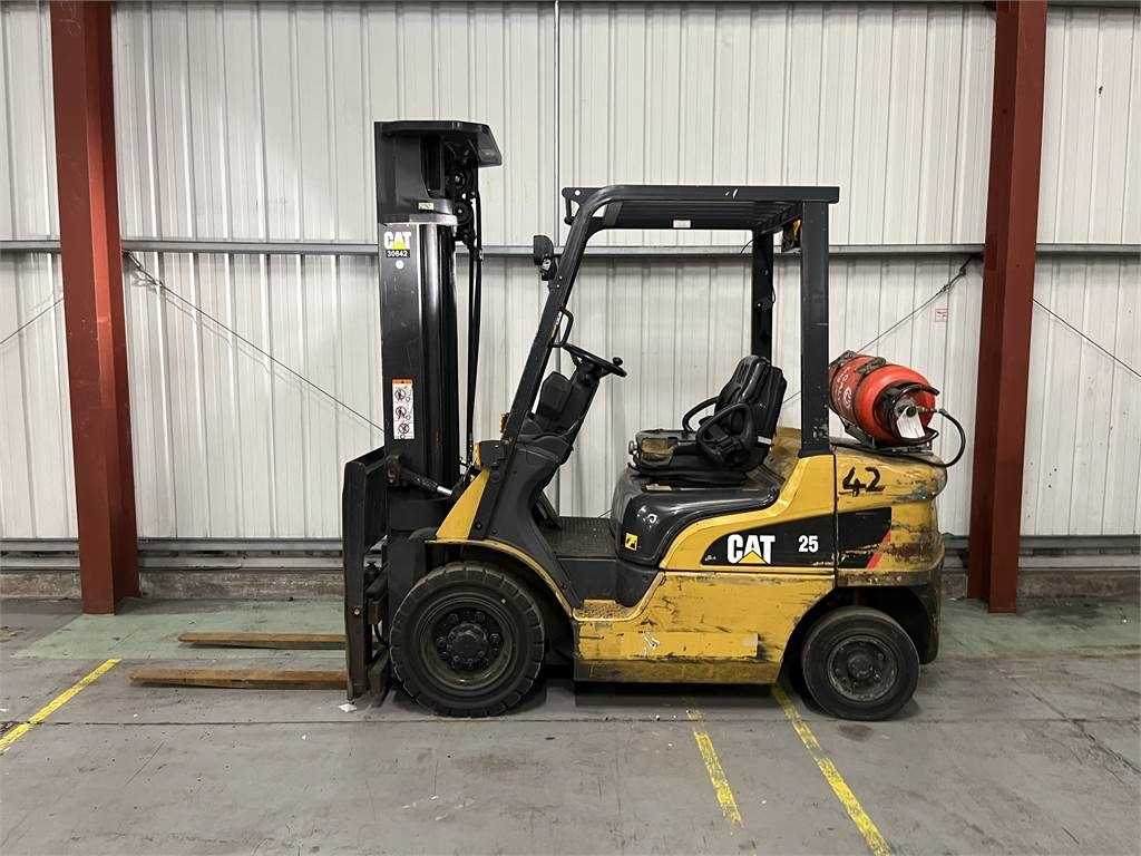CAT GP25NT - 液化石油气叉车:图1 CAT GP25NT - 液化石油气叉车:图1