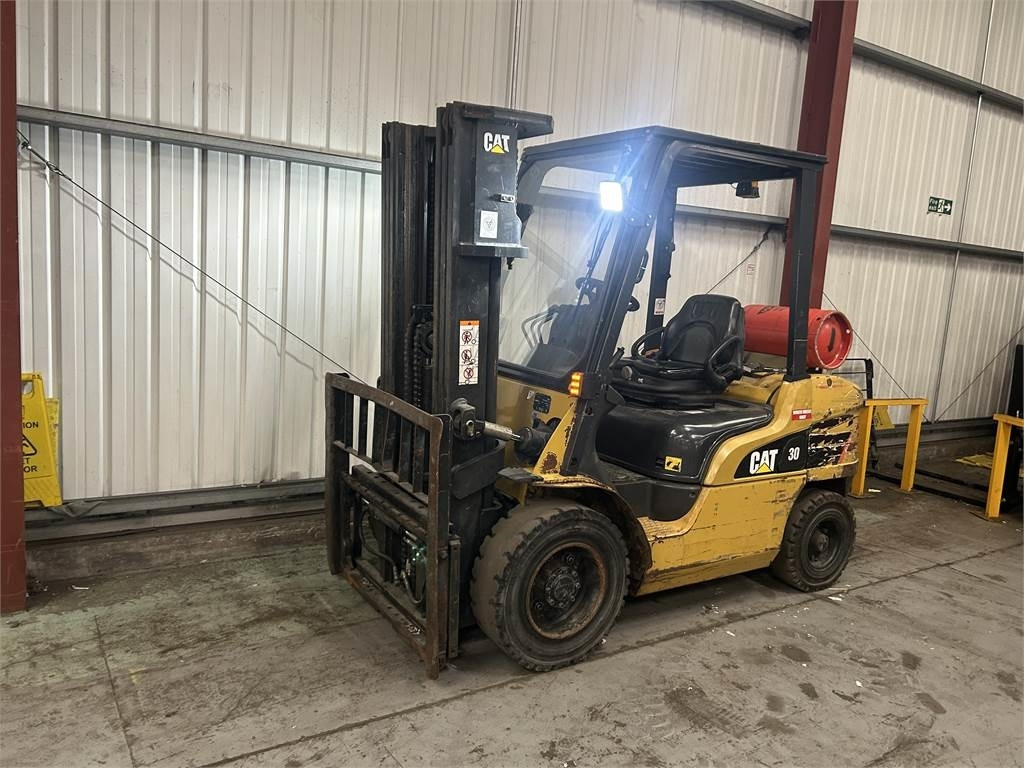 CAT GP30NT - 液化石油气叉车:图2 CAT GP30NT - 液化石油气叉车:图2