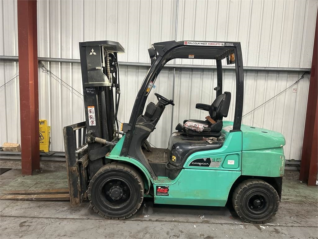 Mitsubishi FD30NT - 柴油叉车:图1 Mitsubishi FD30NT - 柴油叉车:图1