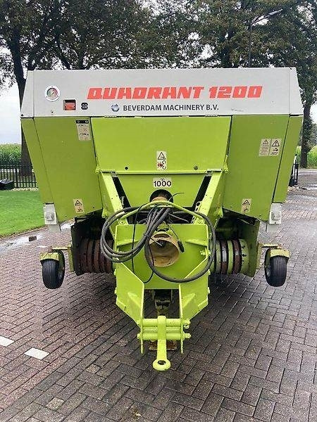 Claas Quadrant 1200 - 方形打包机:图2 Claas Quadrant 1200 - 方形打包机:图2