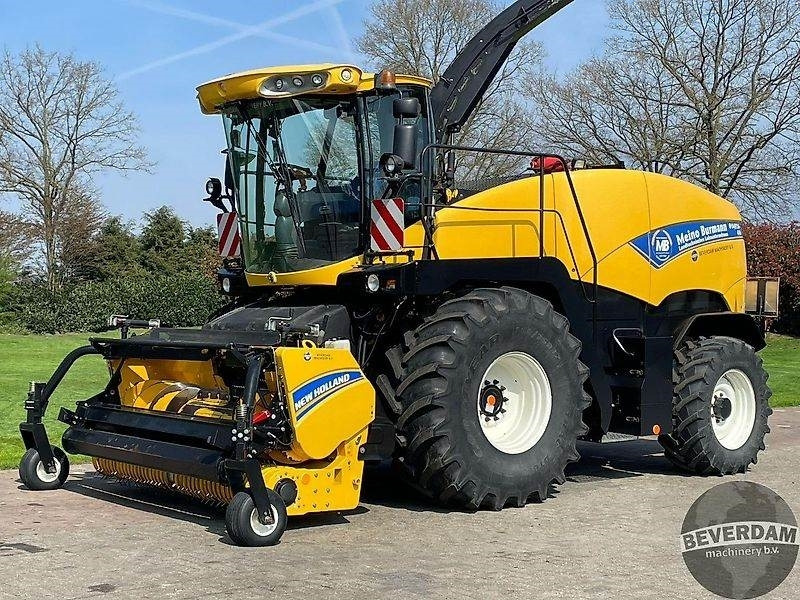 New Holland FR 9060 - 饲料收割机:图1 New Holland FR 9060 - 饲料收割机:图1