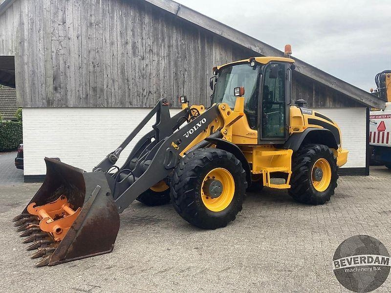 Volvo L45F - 轮式装载机:图1 Volvo L45F - 轮式装载机:图1