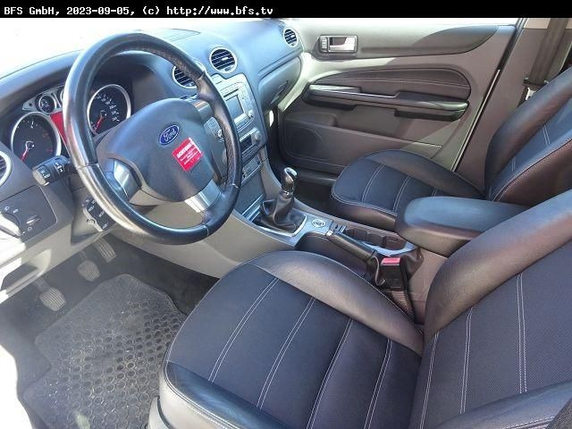 Ford Focus Turnier 1.6 TDCI - 无侧窗厢式货车:图4 Ford Focus Turnier 1.6 TDCI - 无侧窗厢式货车:图4