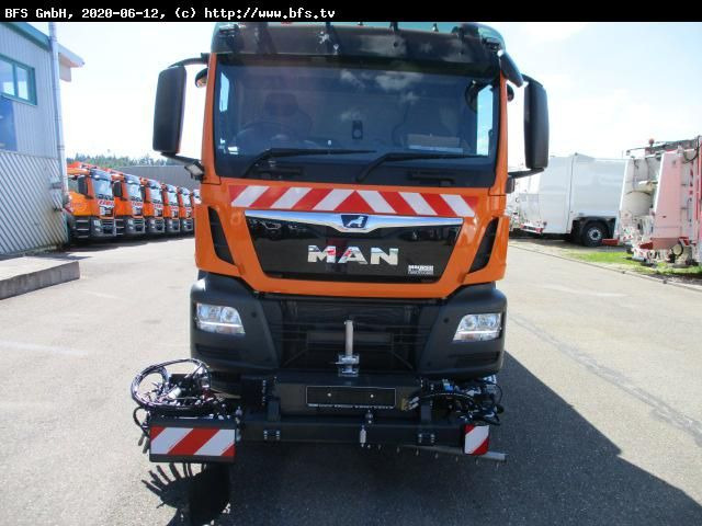 MAN TGS 18.400 4X2 BL Bucher OF 8000 RS Drehjet beid - 道路清扫机:图2 MAN TGS 18.400 4X2 BL Bucher OF 8000 RS Drehjet beid - 道路清扫机:图2