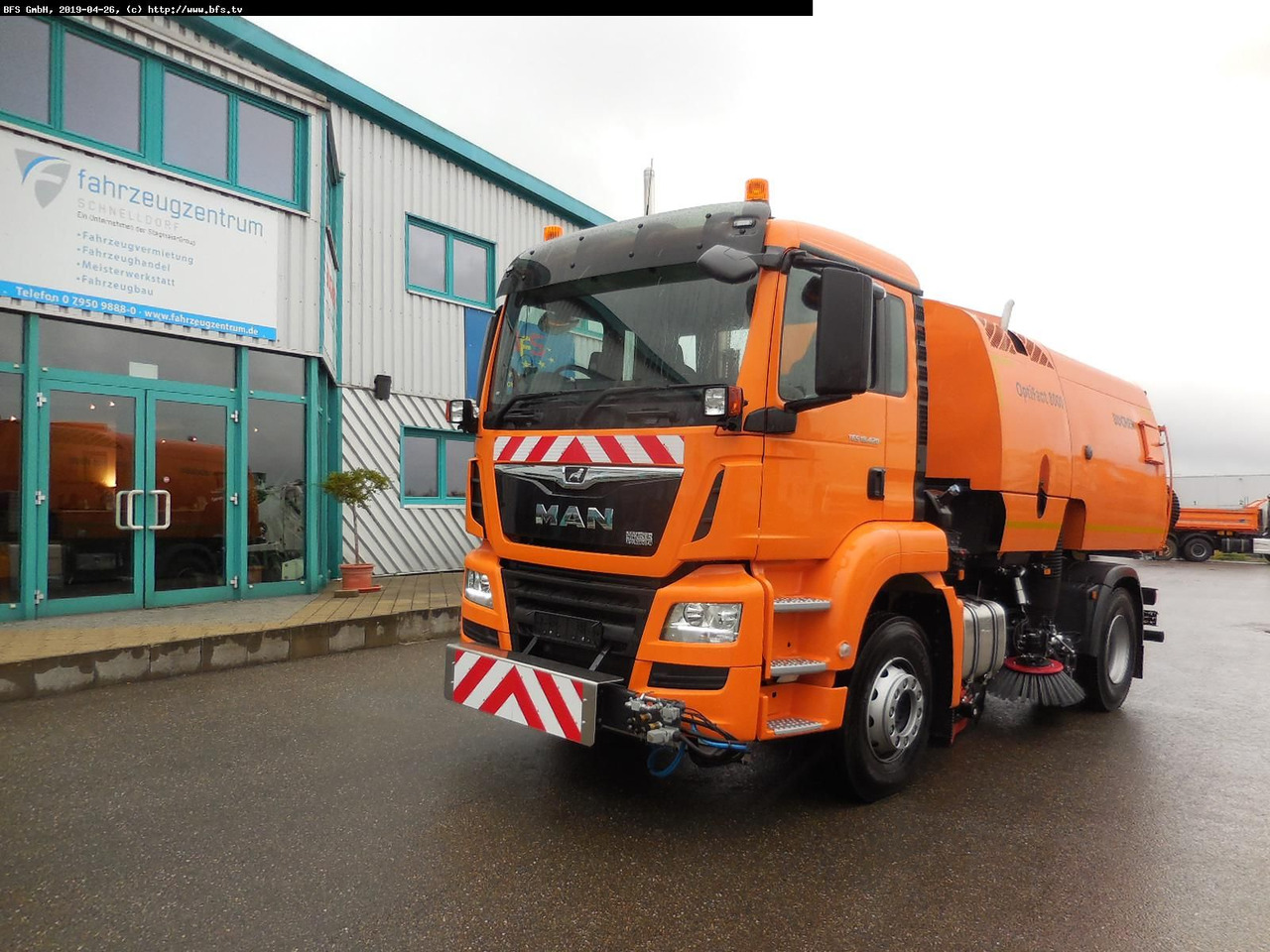 MAN TGS 18.420 4X2 BL Bucher OF 8000 TWIN beidseitig - 道路清扫机:图1 MAN TGS 18.420 4X2 BL Bucher OF 8000 TWIN beidseitig - 道路清扫机:图1