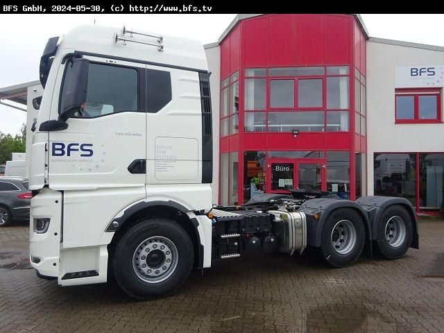 MAN TGX (TG3) 33.520 6x4 BL SA Kipphydraulik 6x4, 70 - 牵引车:图2 MAN TGX (TG3) 33.520 6x4 BL SA Kipphydraulik 6x4, 70 - 牵引车:图2