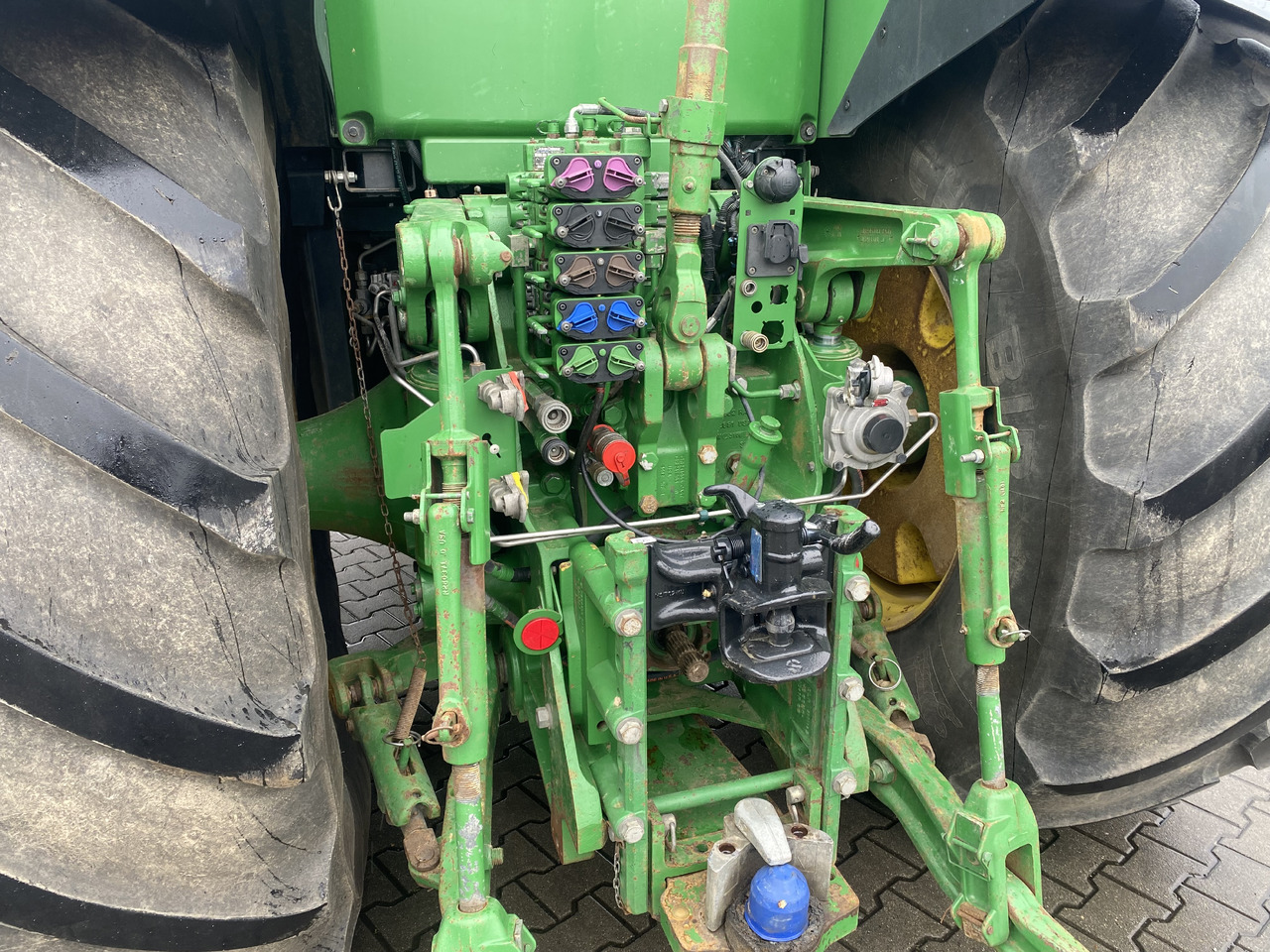John Deere 8335 R AutoPower 50 km/h 370 PS - 拖拉机:图4 John Deere 8335 R AutoPower 50 km/h 370 PS - 拖拉机:图4